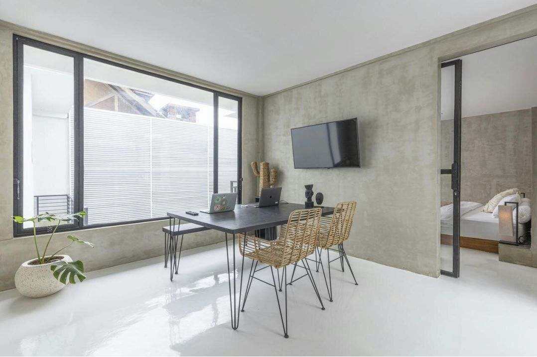 Executive office installation